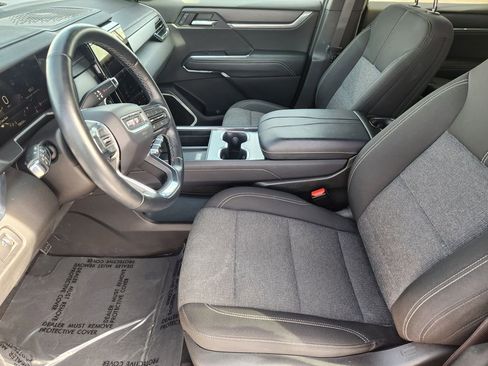 Used 2025 GMC Acadia Elevation image 14