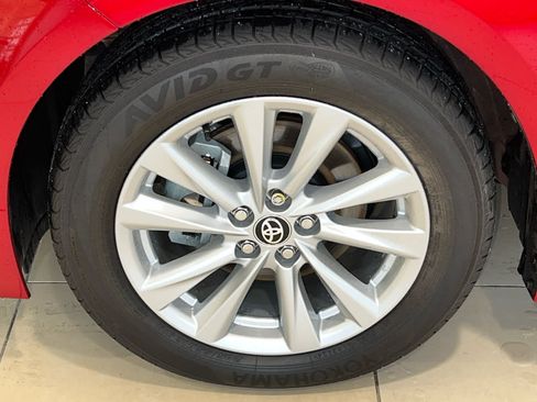 Used 2025 Toyota Corolla SE w/ SE Package FWD image 7