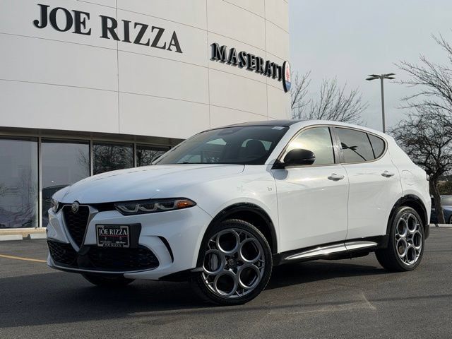 Used 2024 Alfa Romeo Tonale Ti AWD/4WD image 1