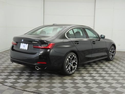 Used 2026 BMW 330i Sedan w/ Premium Package RWD image 6