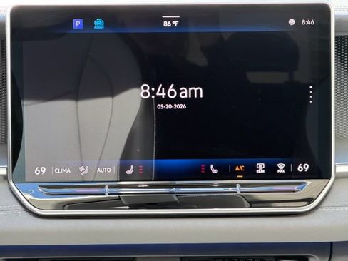 Certified 2026 Volkswagen Tiguan SE FWD image 18
