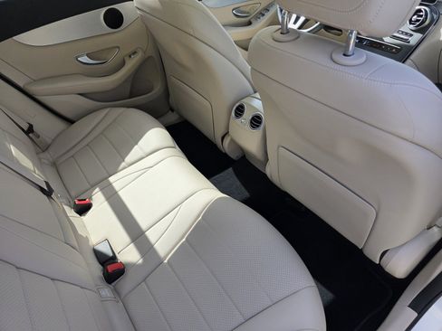 Used 2022 Mercedes-Benz GLC 300 4MATIC image 27