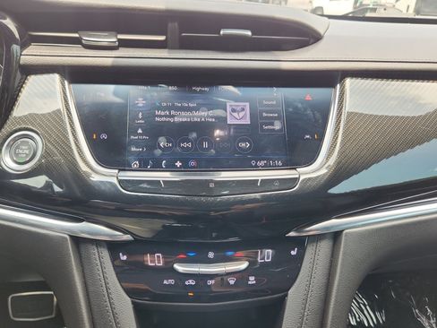 Used 2020 Cadillac XT6 Sport AWD/4WD image 12