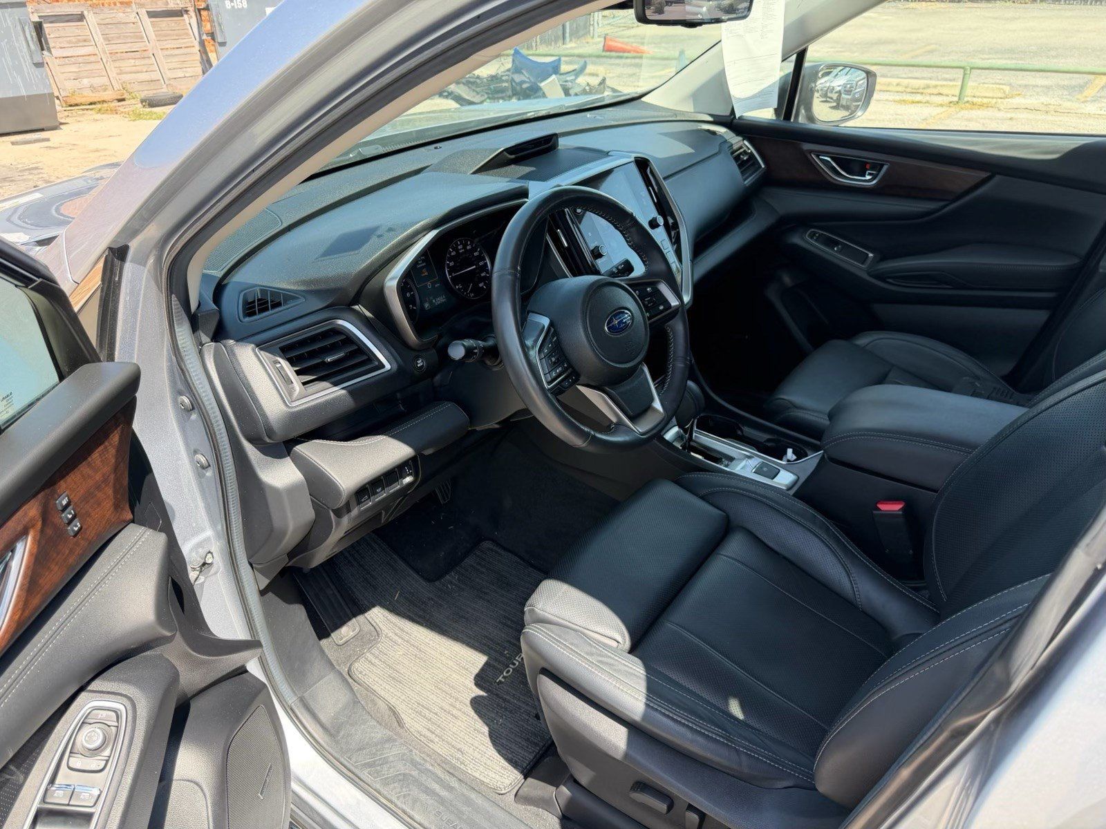 Used 2025 Subaru Ascent Touring AWD/4WD image 9