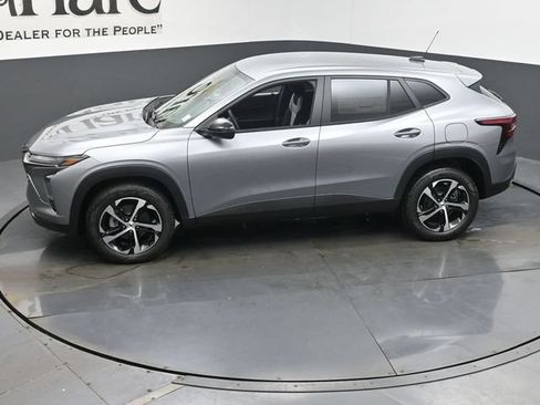 New 2026 Chevrolet Trax RS FWD image 36