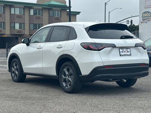 New 2026 Honda HR-V LX image 6