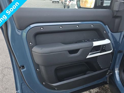 Used 2024 Land Rover Defender 110 S image 7