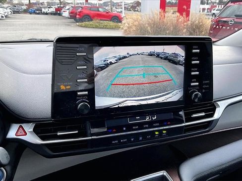 Used 2023 Toyota Sienna LE image 13