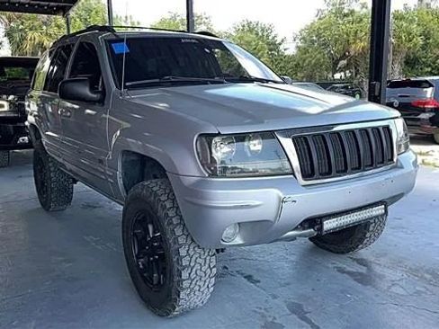 Used 2004 Jeep Grand Cherokee Limited w/ Trailer Tow Group IV AWD/4WD image 7