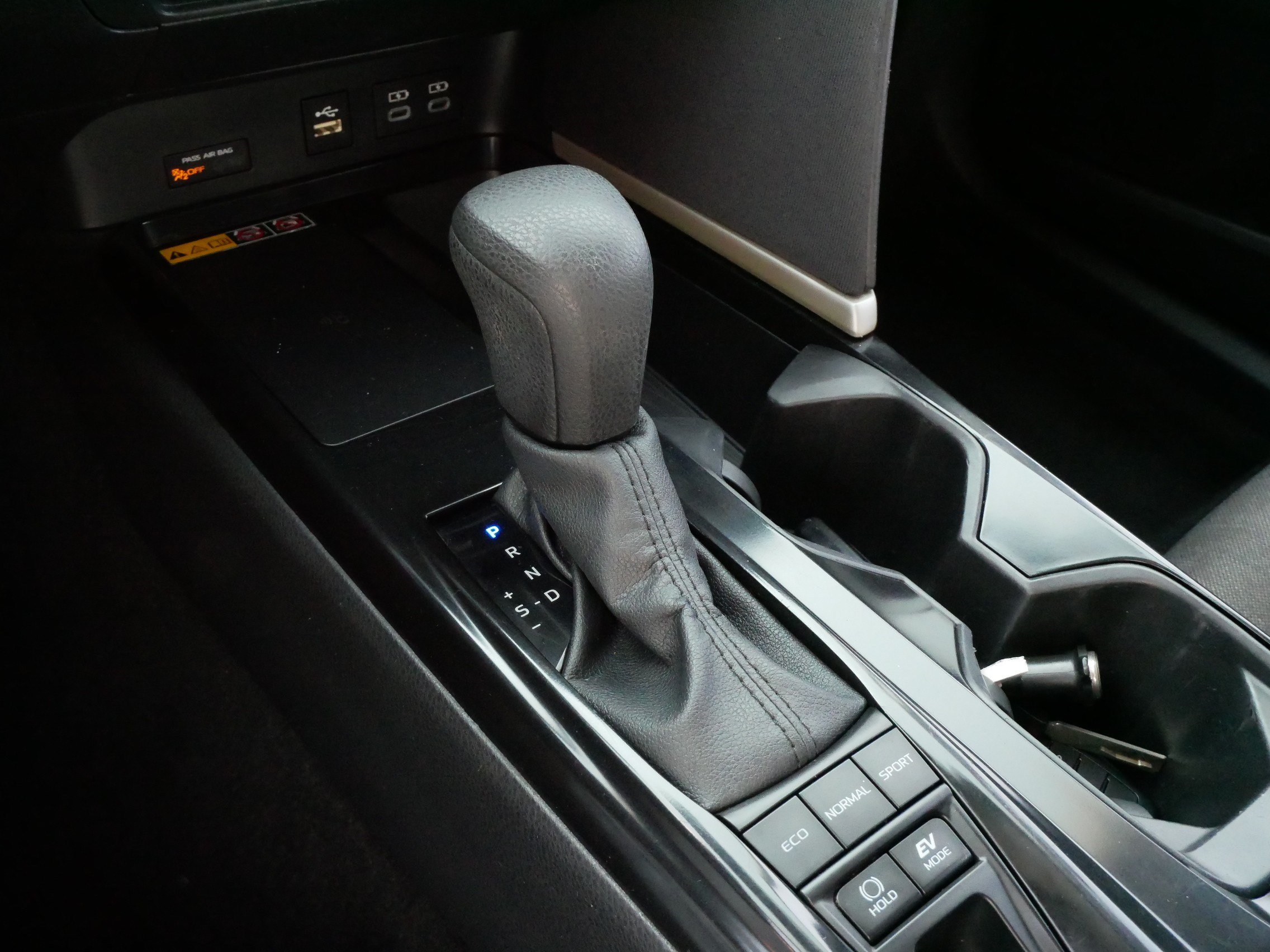 Certified 2025 Toyota Camry LE FWD image 24