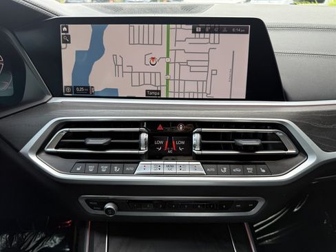 Used 2022 BMW X7 xDrive40i w/ M Sport Package AWD/4WD image 27
