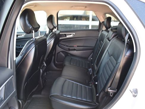 Used 2018 Ford Edge SEL w/ Equipment Group 201A image 6