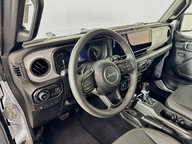 Used 2024 Jeep Wrangler Unlimited w/ Convenience Group AWD/4WD image 13