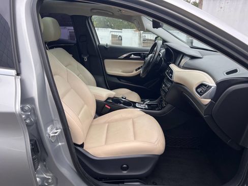 Used 2018 INFINITI QX30 Premium w/ Navigation Package image 48