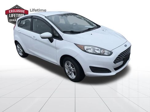 Used 2018 Ford Fiesta SE image 8