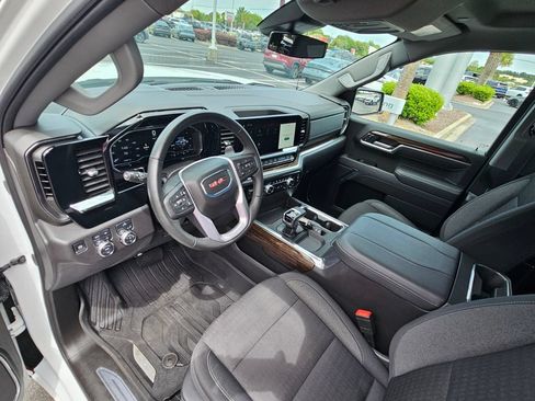 Used 2025 GMC Sierra 1500 Elevation AWD/4WD image 15