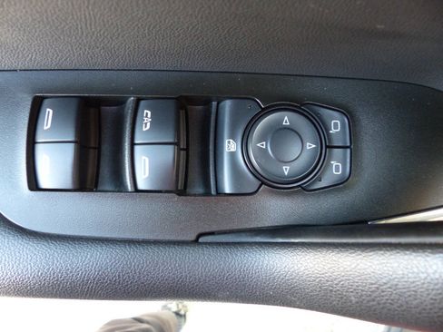 Used 2023 Chevrolet Blazer LT w/ Sound & Technology Package FWD image 19