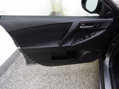Used 2012 MAZDA MAZDA3 i Touring FWD image 7