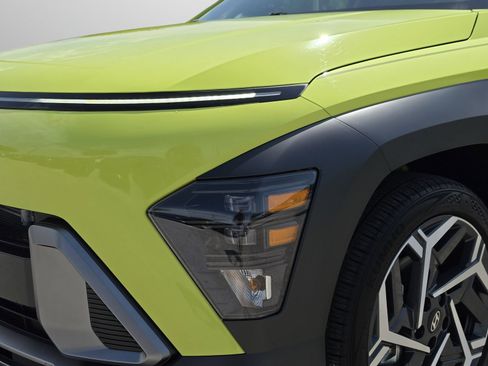 Used 2026 Hyundai Kona SEL Premium FWD image 36