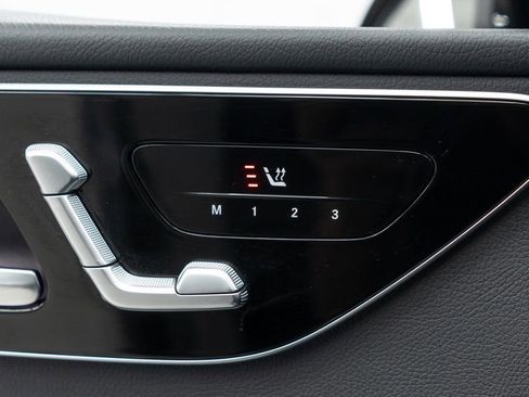 Used 2025 Mercedes-Benz C 300 4MATIC Sedan image 15