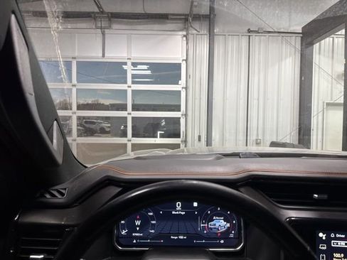 Used 2023 GMC Sierra 1500 AT4 w/ AT4 Premium Package image 8