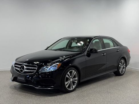 Used 2014 Mercedes-Benz E 350 4MATIC Sedan image 1