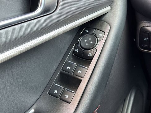 Used 2025 Ford Explorer ST-Line w/ Premium Package image 15