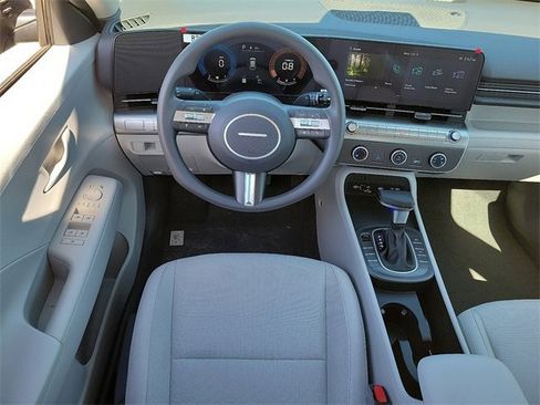 New 2026 Hyundai Kona SE image 7