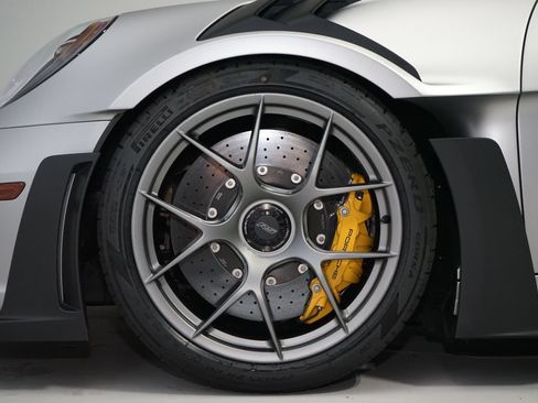 Used 2025 Porsche 911 GT3 RS RWD image 32