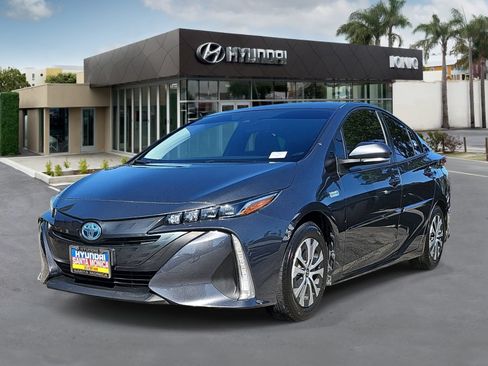 Used 2021 Toyota Prius Prime XLE w/ Carpet Mat Package (TMS) FWD image 7