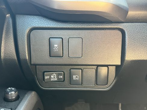 Used 2021 Toyota Tacoma SR5 RWD image 28