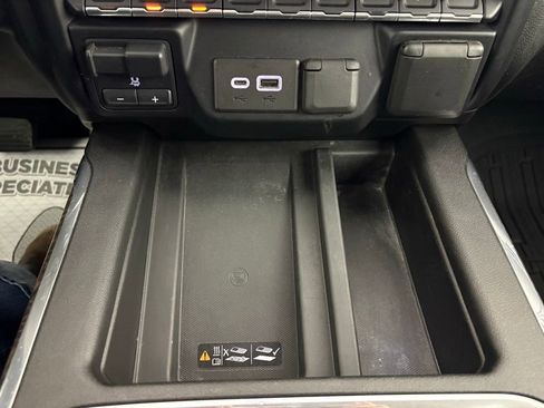 Used 2020 GMC Sierra 1500 Denali w/ Technology Package AWD/4WD image 30