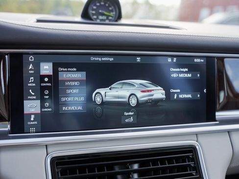 Used 2020 Porsche Panamera 4 Executive w/ Premium Package Plus image 25