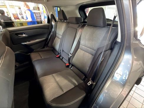 Used 2025 Nissan Rogue SV FWD image 14