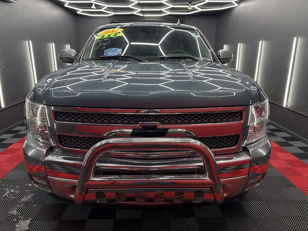 Used 2013 Chevrolet Silverado 1500 LT w/ All-Star Edition AWD/4WD image 2
