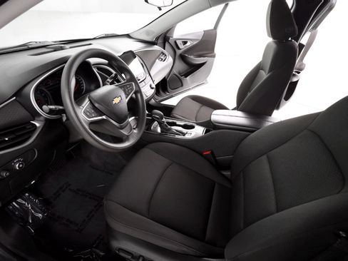 Used 2022 Chevrolet Malibu LT image 12