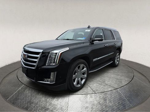 Used 2020 Cadillac Escalade Luxury AWD/4WD image 3