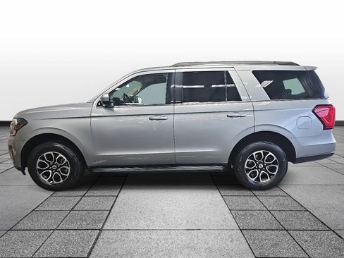 Used 2024 Ford Expedition XLT image 7