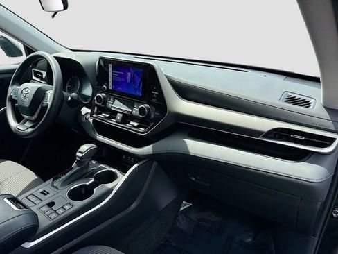 Used 2023 Toyota Highlander L AWD/4WD image 34