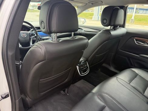 Used 2014 Cadillac XTS Luxury image 14