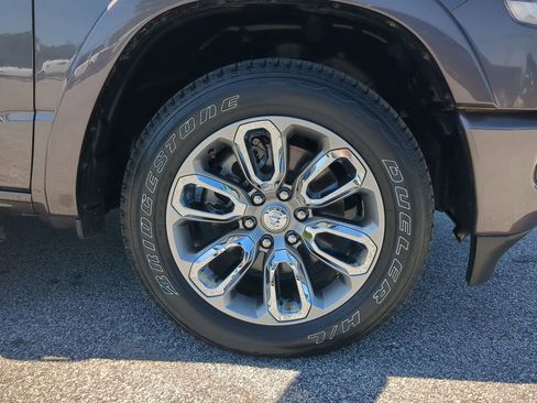 Certified 2022 RAM 1500 Laramie image 9