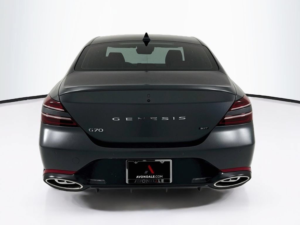 Used 2022 Genesis G70 3.3T Launch Edition RWD image 10
