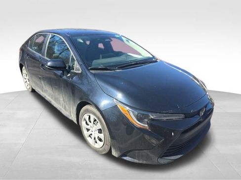 Used 2024 Toyota Corolla LE image 7
