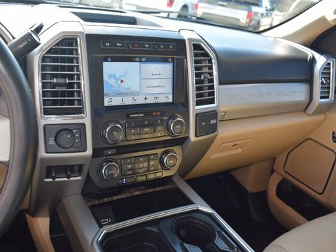 Used 2017 Ford F250 Lariat w/ Lariat Ultimate Package image 18