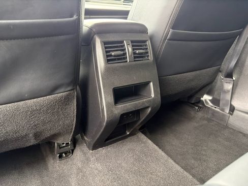 Used 2024 Mitsubishi Outlander SE FWD image 42