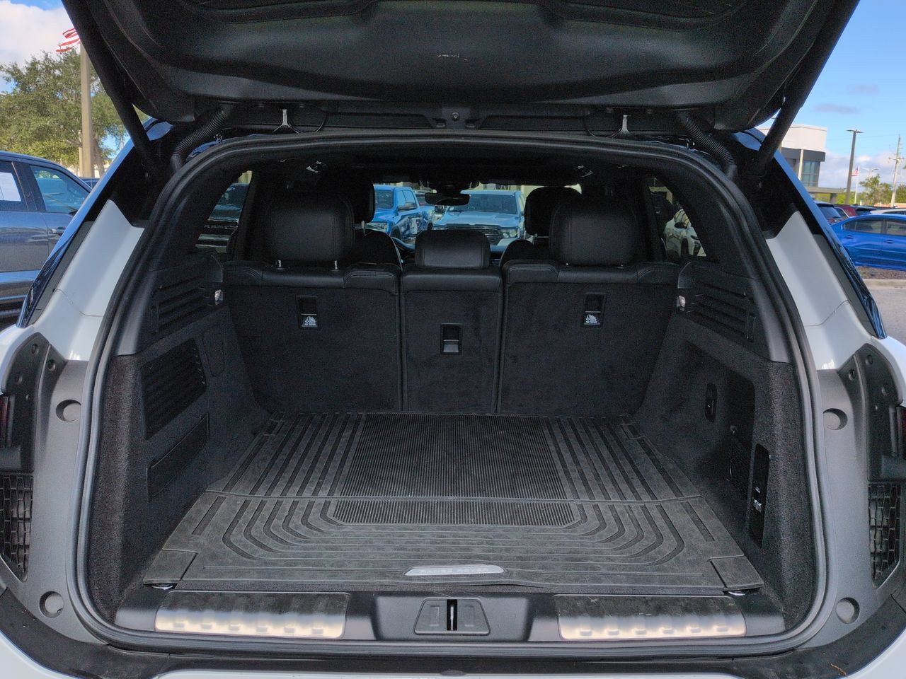 Used 2023 Land Rover Range Rover Sport SE Dynamic AWD/4WD image 13