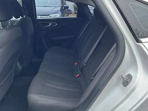 Used 2016 Chrysler 200 Limited w/ Anniversary Edition image 11