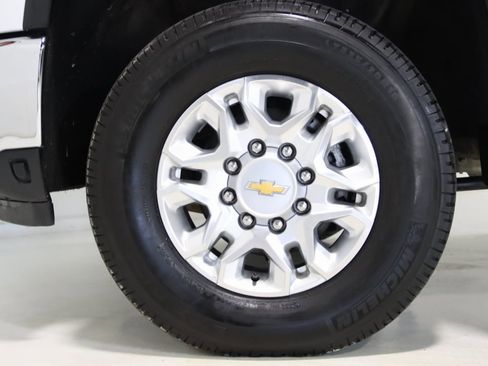 Used 2024 Chevrolet Silverado 2500 LTZ image 78