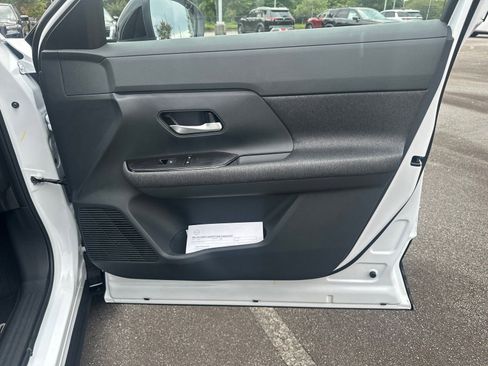 New 2026 Nissan Kicks SV image 14