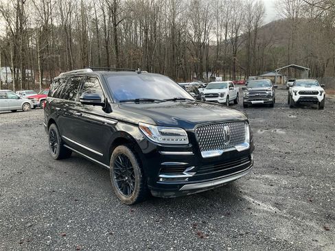 Used 2018 Lincoln Navigator Reserve w/ Technology Package image 3
